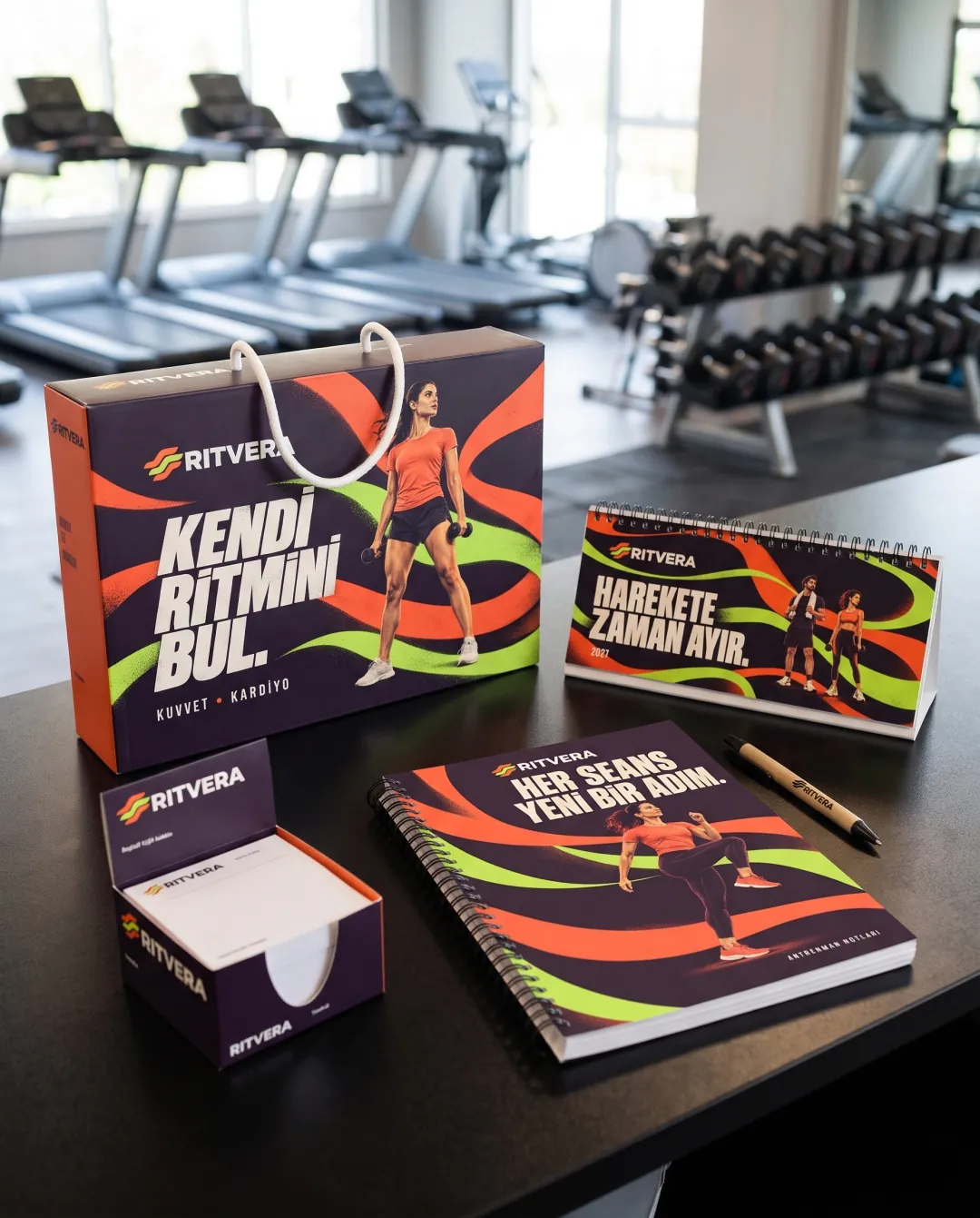 Spor salonları için örnek yılbaşı seti: Ritvera Fitness logolu Marka Seti Premium